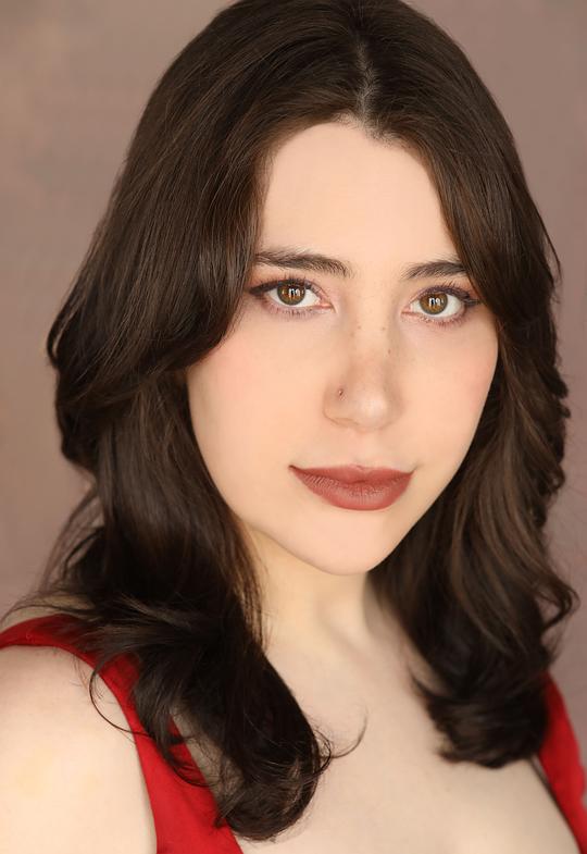 艾玛·雷米 Emma Raimi