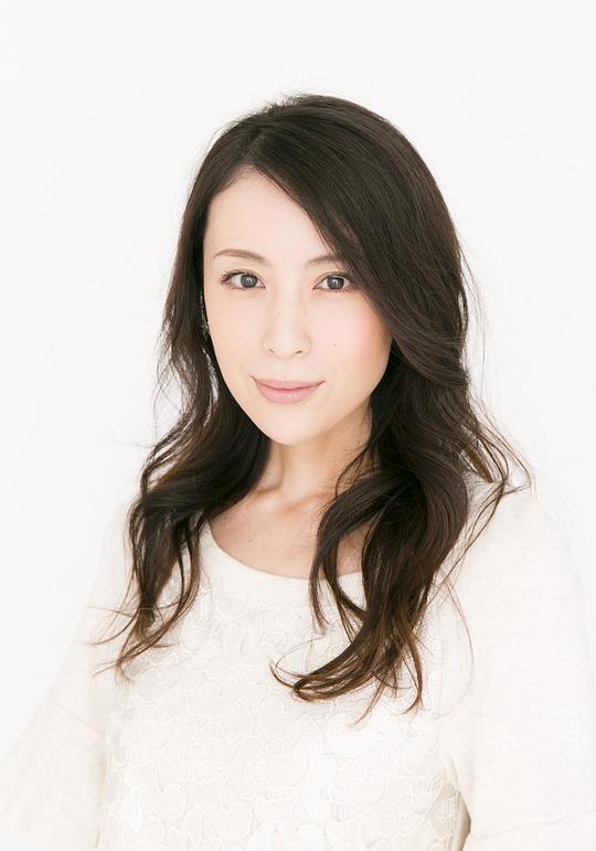 雏形明子 Akiko Hinagata