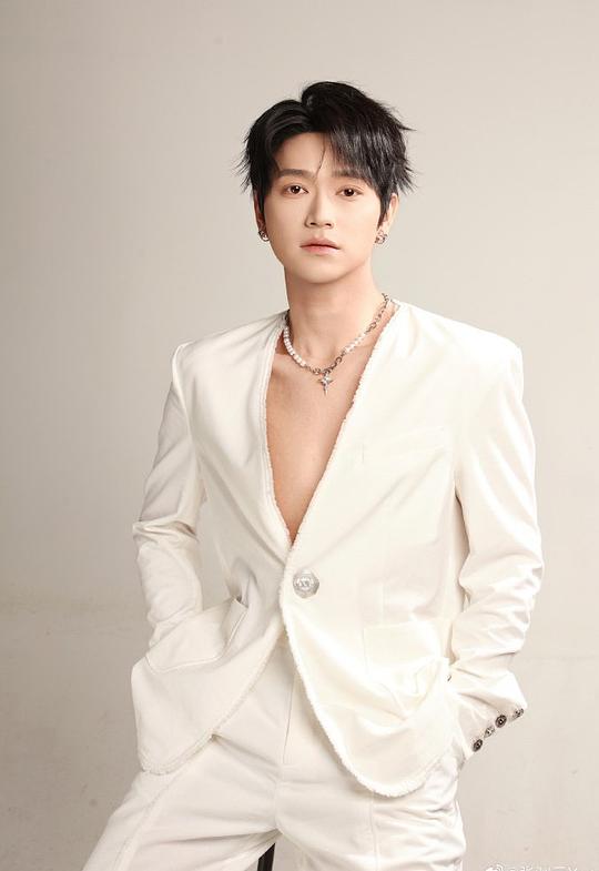 张渊元 Yuanyuan Zhang
