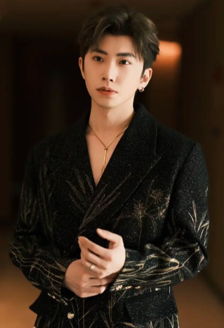 钟正 Zheng Zhong