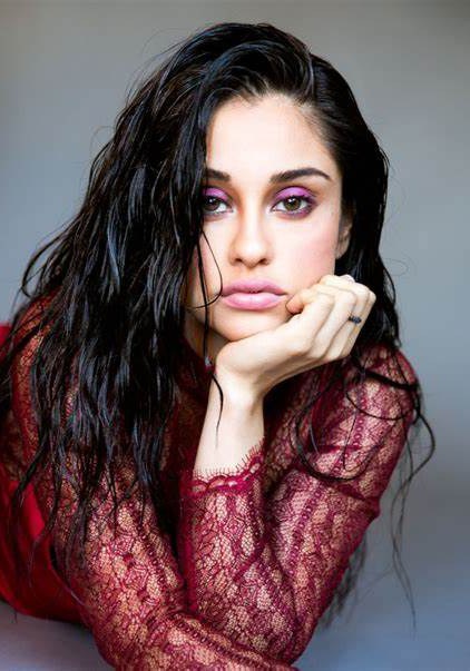 维特·蒙雷尔 Yvette Monreal