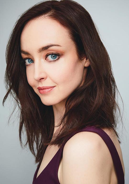 伊莎贝尔·博尔顿 Isabelle Boulton