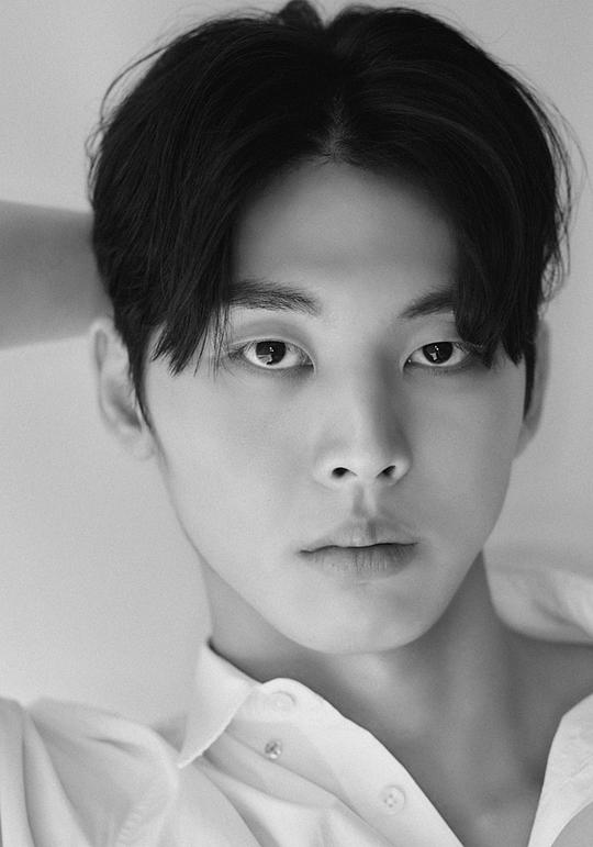 姜贤吾 Kang Hyun-oh