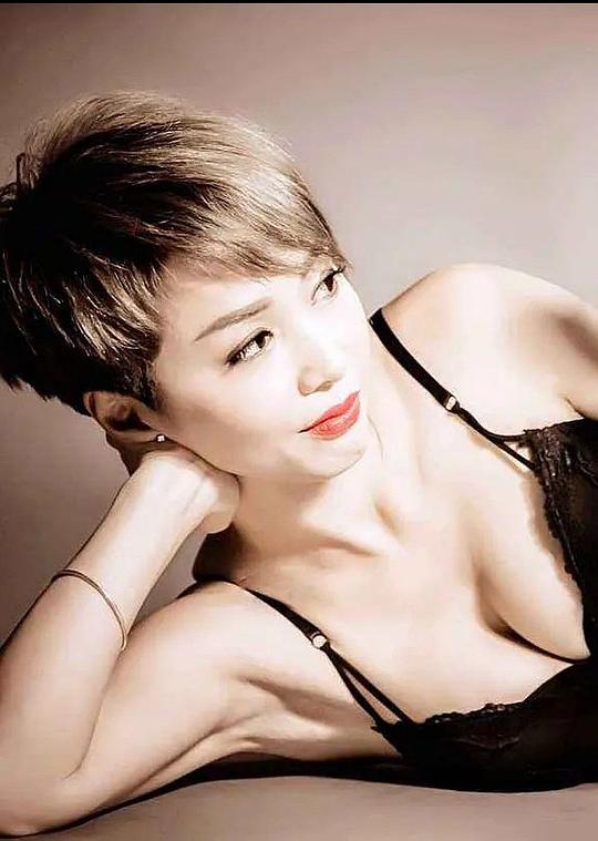 颜仟汶 Sophie Ngan