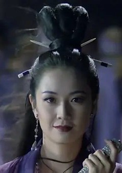 贾天怡 Tin Yi Ku