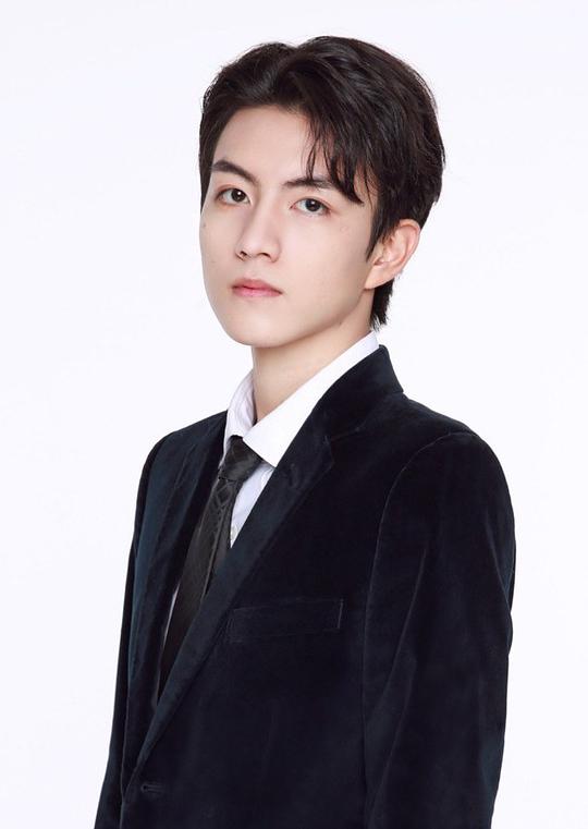 赵一博 Yibo Zhao