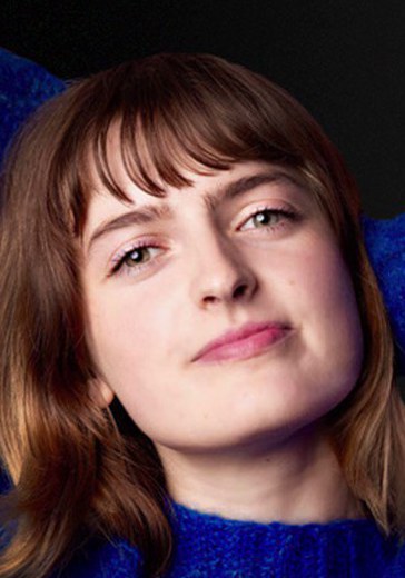 克洛伊·特罗斯特 Chloe Troast