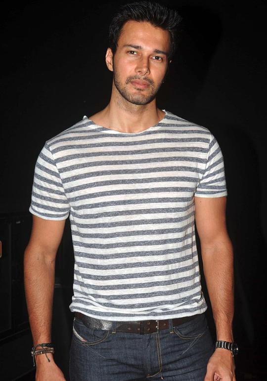 拉杰内什·杜加尔 Rajneesh Duggal