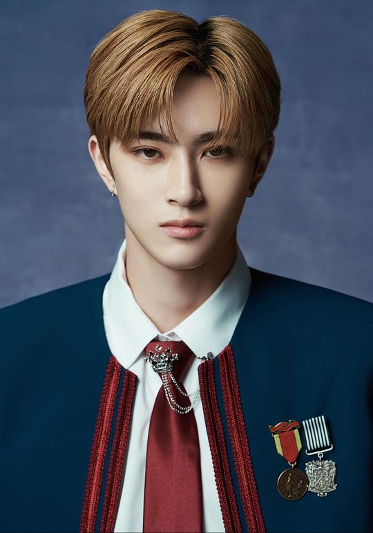 李傲贤 LEO