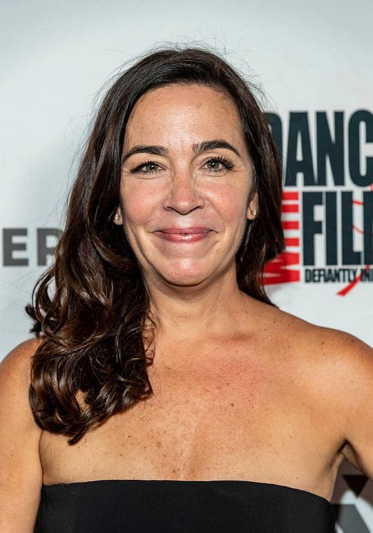 芬娜蒂·斯提维斯 Finnerty Steeves