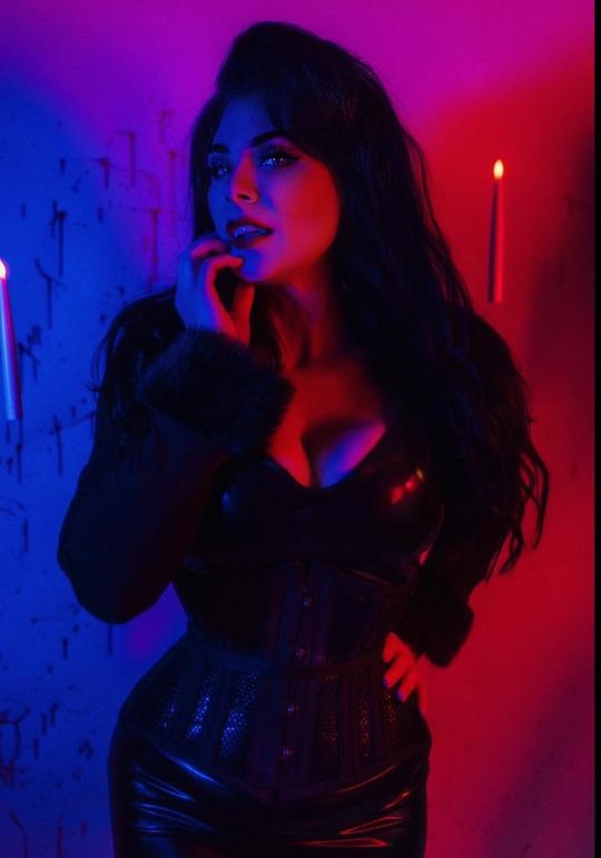 杰米-琳·哈扎德 Jamie-Lynn Hazzard