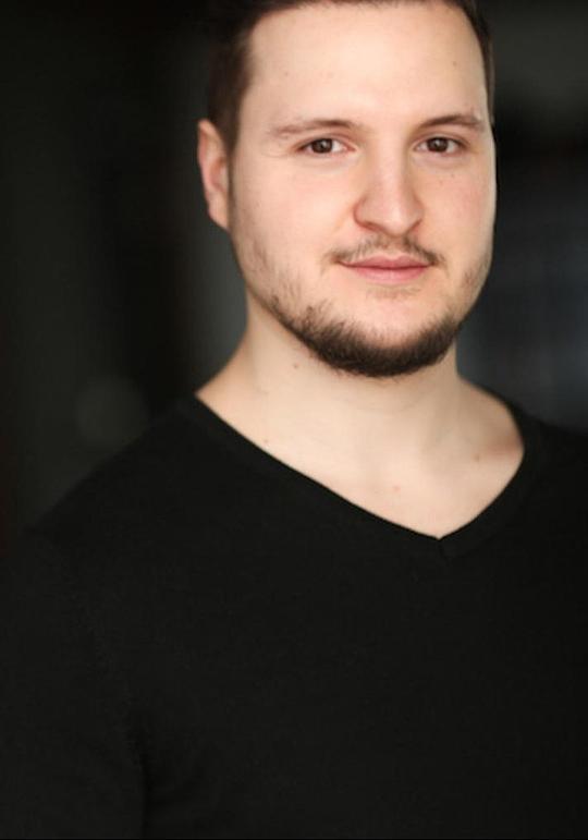 朱利安·多明格斯 Julian Domingues