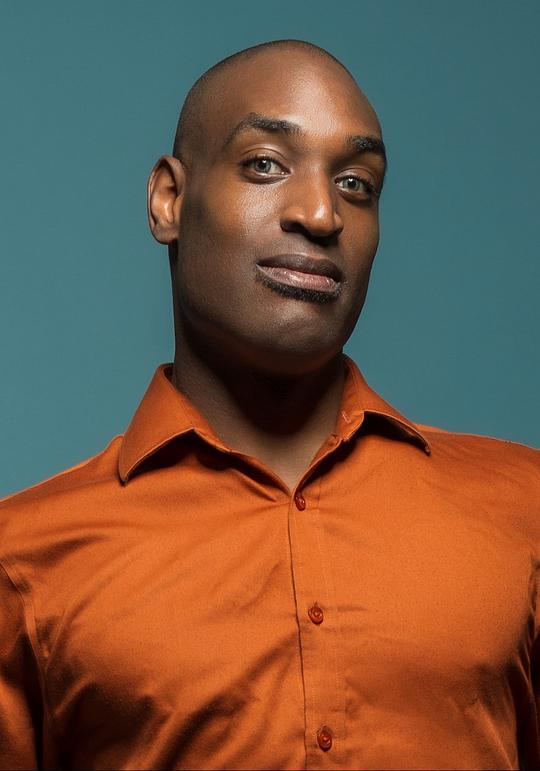 特洛伊·詹姆斯 Troy James