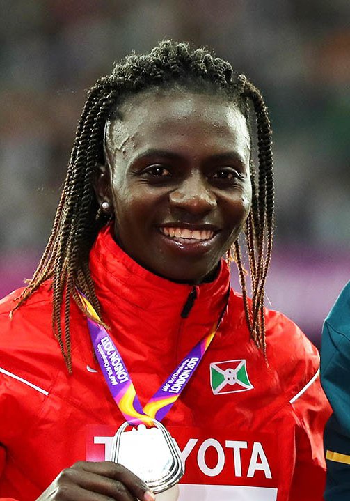 弗朗辛·尼约萨巴 Francine Niyonsaba