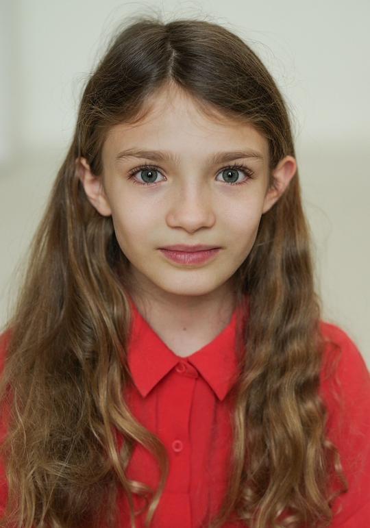 奈拉·舒伯特 Naila Schuberth