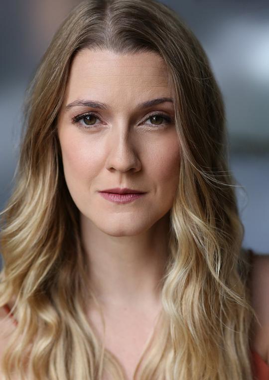 爱丽丝·费恩 Alice Fearn