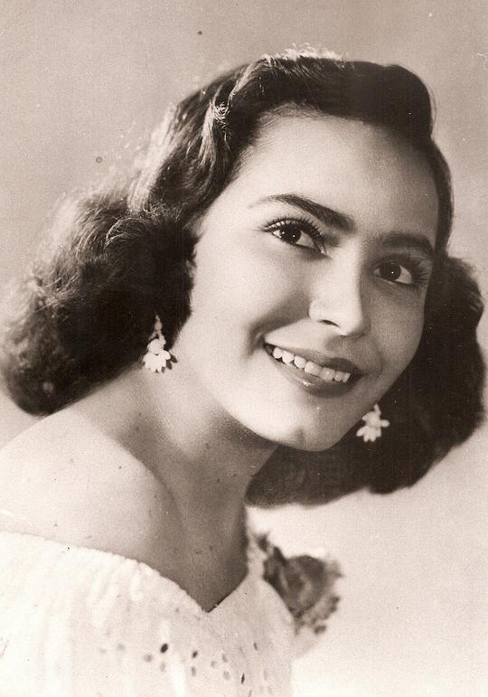 卡门·萨丽娜斯 Carmen Salinas