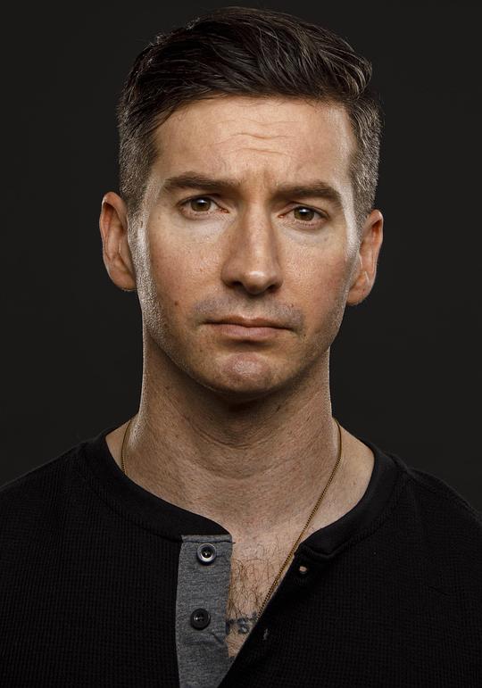 加雷特·海因斯 Garrett Hines