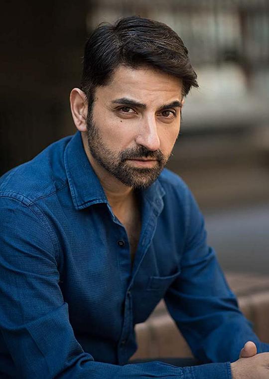 阿卡巴尔·库尔塔 Akbar Kurtha