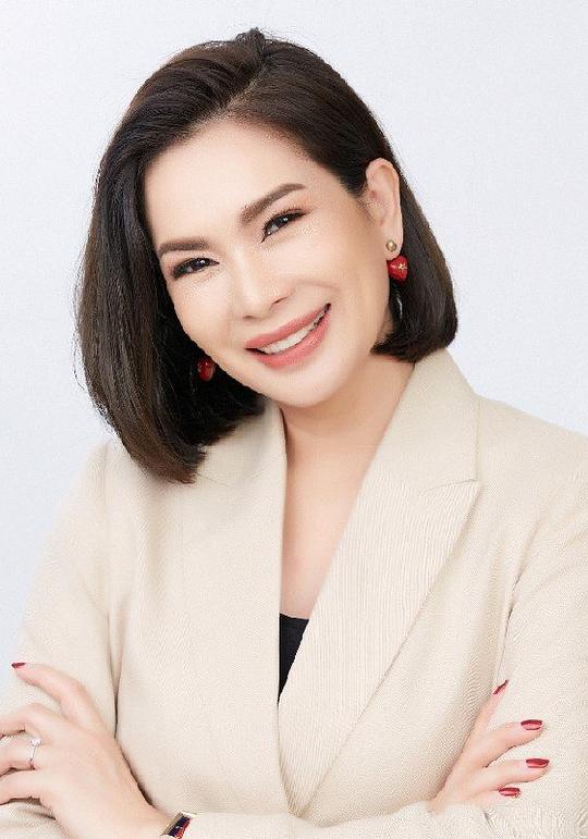 纳姆芳·帕克蒂 Namfon Pakdee