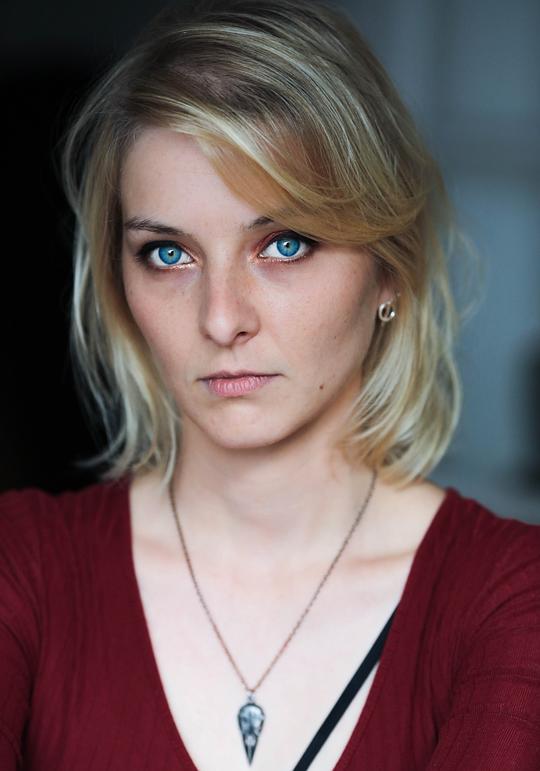 露易丝·莱赫里 Louise Lehry