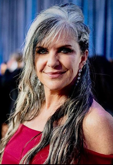 詹妮弗·黑尔 Jennifer Hale