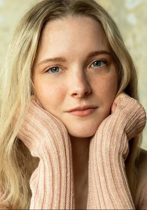 莫菲德·克拉克 Morfydd Clark