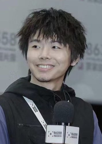 张宇中 Yuzhong Zhang