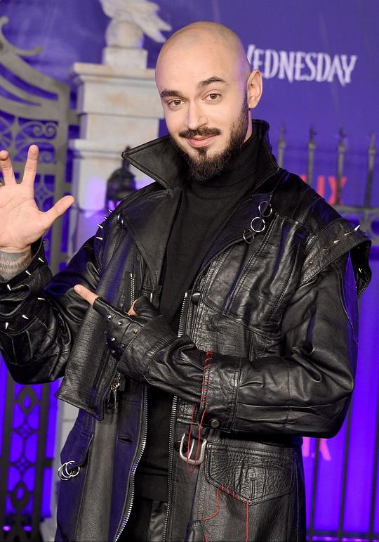 维克多·多洛班图 Victor Dorobantu