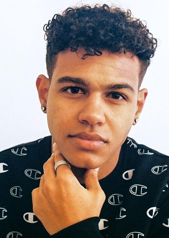 泰勒·洛夫顿 Tyler Lofton