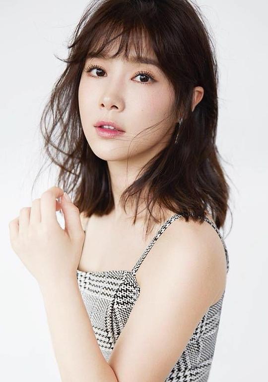 李佳颖 Ivelyn Lee