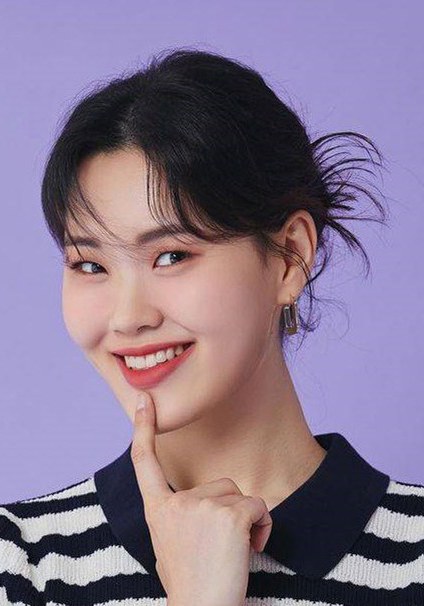 严智润 Ji-yoon Uhm