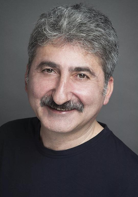 图纳·阿尔哈 Tuna Orhan