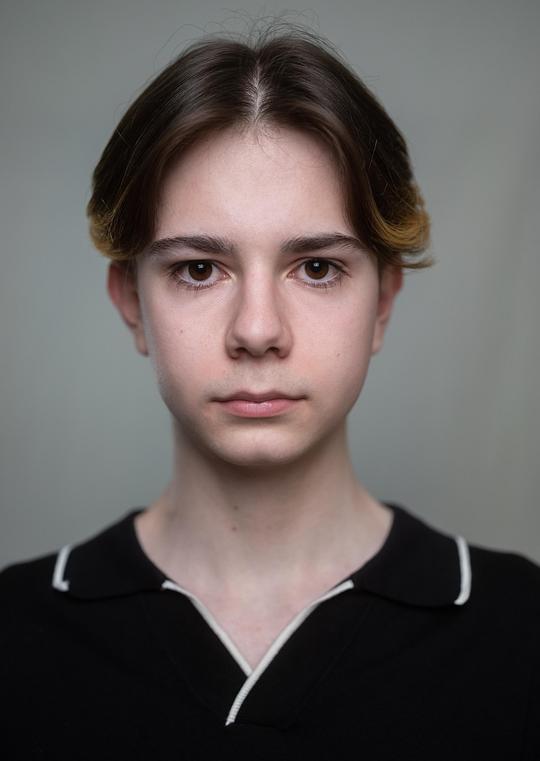 亚伦·德莱西 Aaron de Lacey