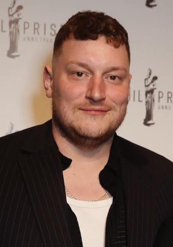 阿里·亚历山大 Ari Alexander