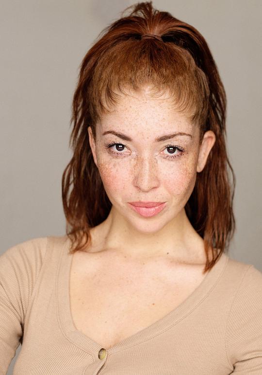 娜塔莎·卡尔扎克 Natasha Culzac