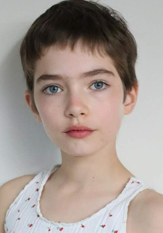 阿努克·克里斯蒂安森 Anouk Christiansen