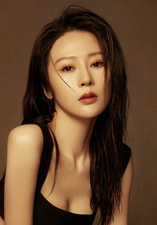 丁圣霏 Scarlet Ding