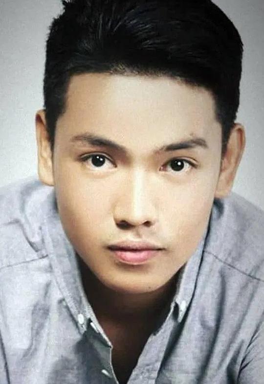 卡尔文·雷耶斯 Calvin Reyes
