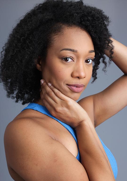 妮科尔·查普曼 Nicole Chapman