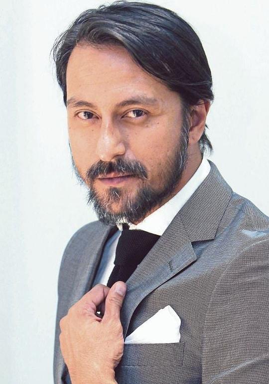 博朗·帕拉雷 Bront Palarae