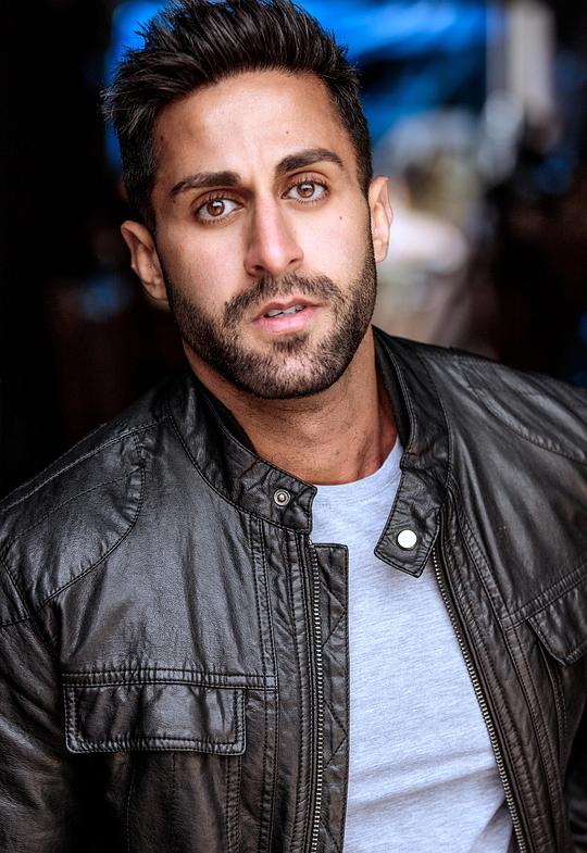 桑尼·迪隆 Sunny Dhillon