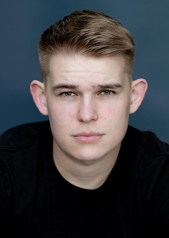 弗兰基·克里格-莱斯利 Frankie Creagh-Leslie