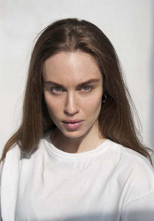 卡琳娜·伊万诺娃 Karina Ivanova
