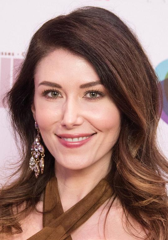 朱尔·斯泰特 Jewel Staite