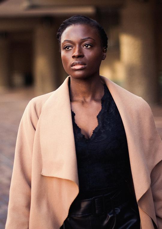 黛博拉·奥耶拉德 Deborah Oyelade