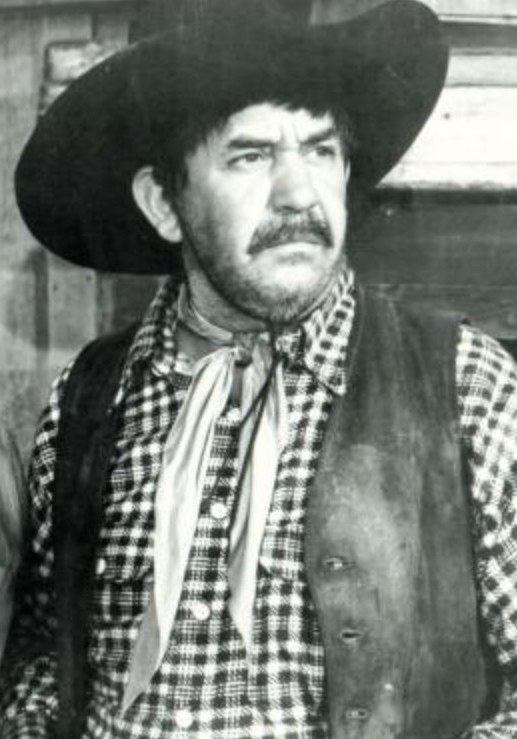 斯利姆·惠特克 Slim Whitaker