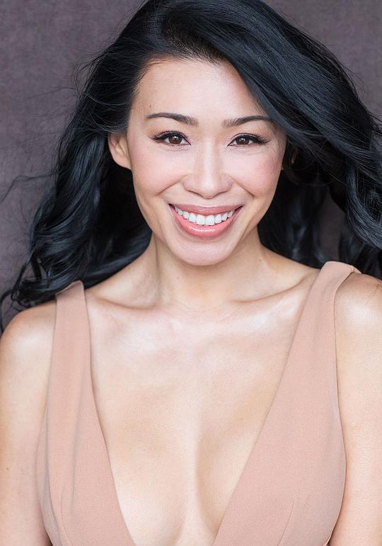 蓬·库巴斯基 Phuong Kubacki