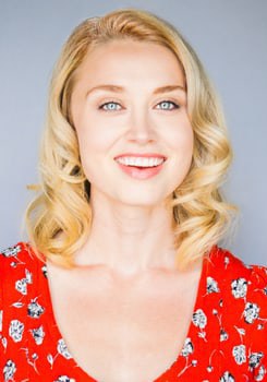 泰丝·登根斯坦 Tess Degenstein