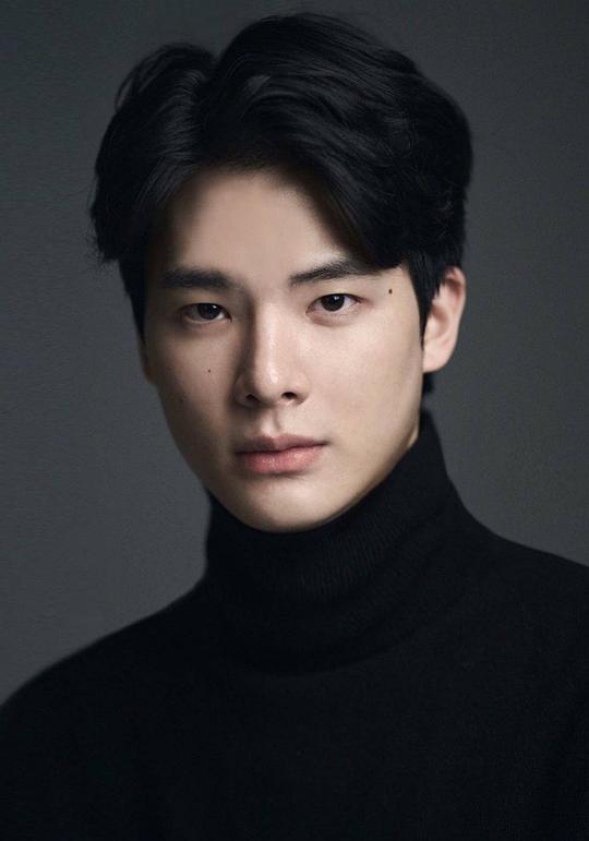 白有诚 Yu-sung Baek